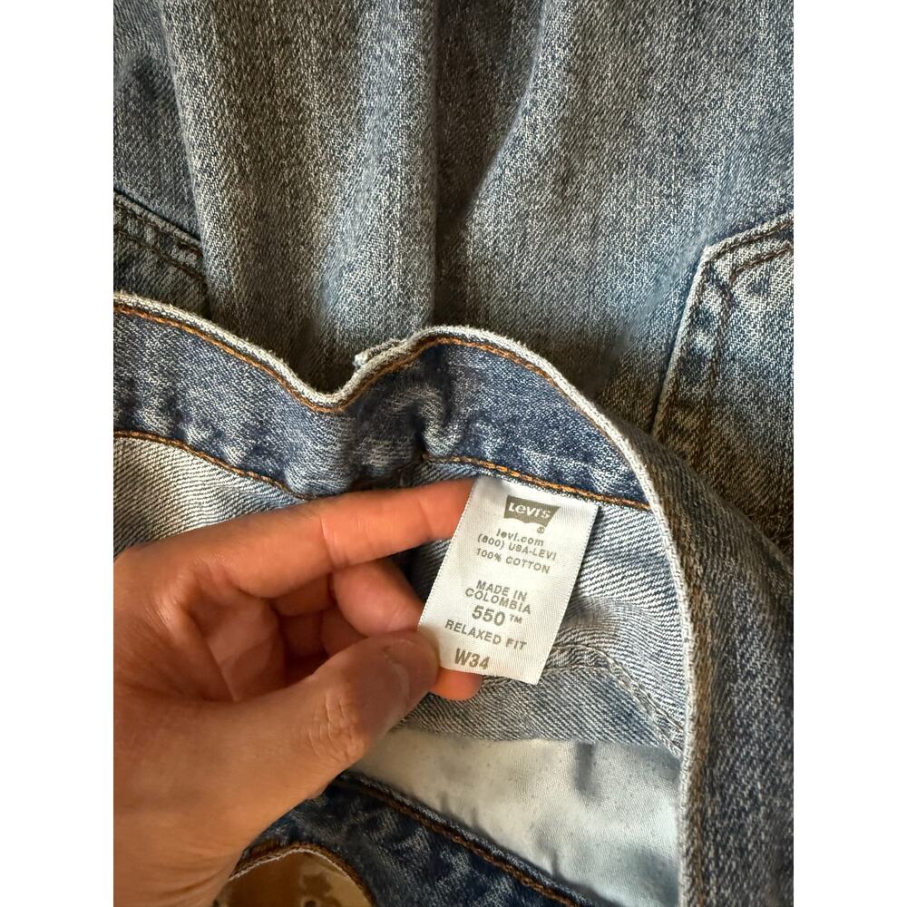 Preppy Casual Boho Chic Denim Frayed Hem Levi’s 550 Sz 34 Jean Cut Off Shorts - Picture 6 of 9